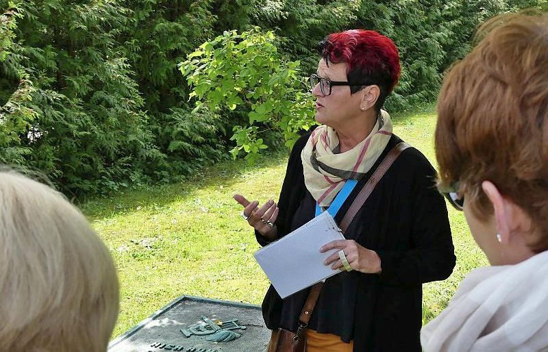 Friedhofsführung in Ilmenau - mit Andrea Kubowicz Friedhofsführung in Ilmenau - mit Andrea Kubowicz