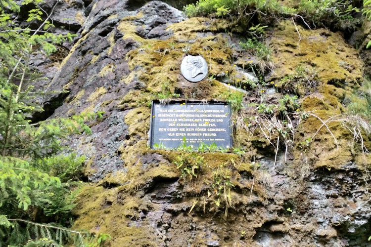 Andrea Kubowicz - geführte Touren in und rund um die Goethe- und Universitätsstadt Ilmenau im schönen Thüringer Wald Andrea Kubowicz - geführte Touren in und rund um die Goethe- und Universitätsstadt Ilmenau im schönen Thüringer Wald